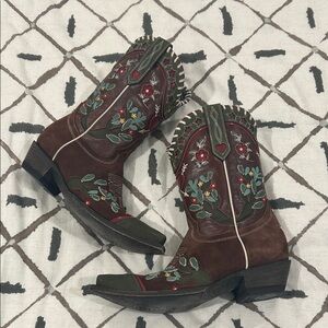 Double D Ranch El Gringo Floral Embroidered Brown and Green Boots